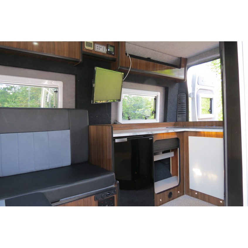 Bulldog Campevan Automatic 21 Reg