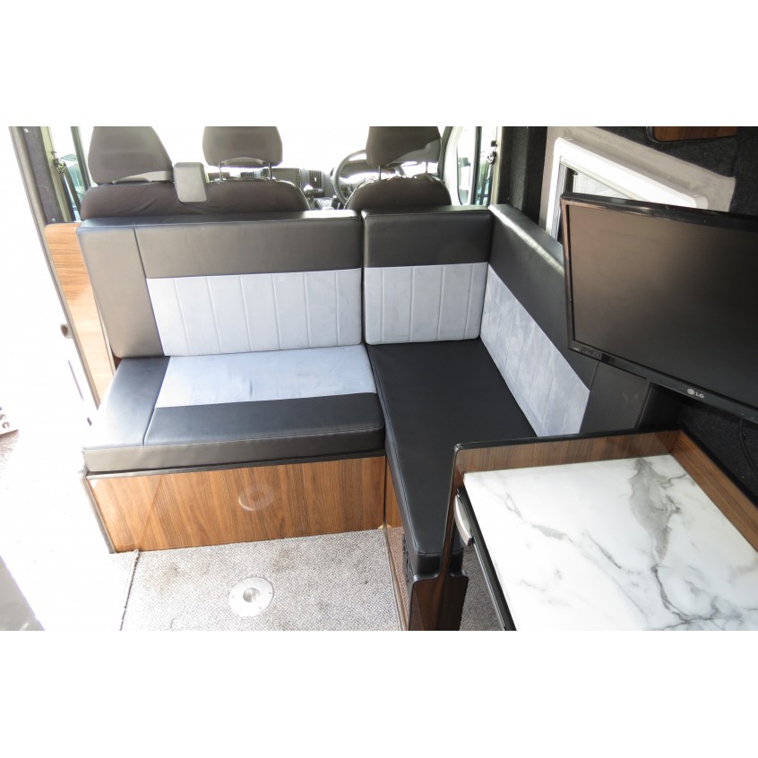 Bulldog Campevan Automatic 21 Reg