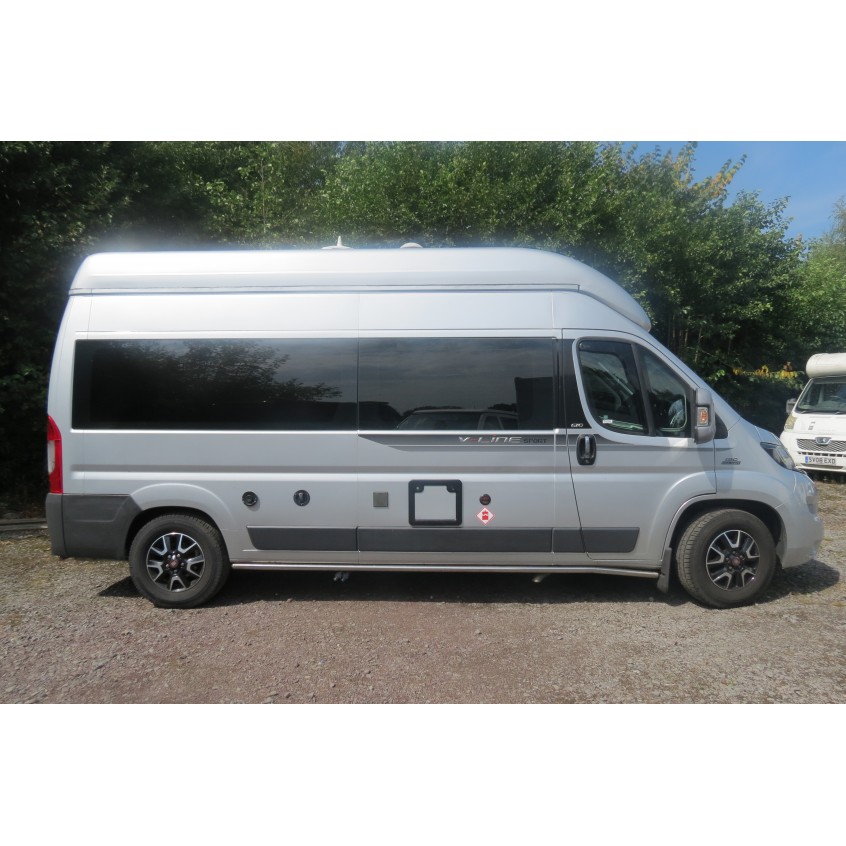 Autotrail V-Line 610 Sport - End Lounge