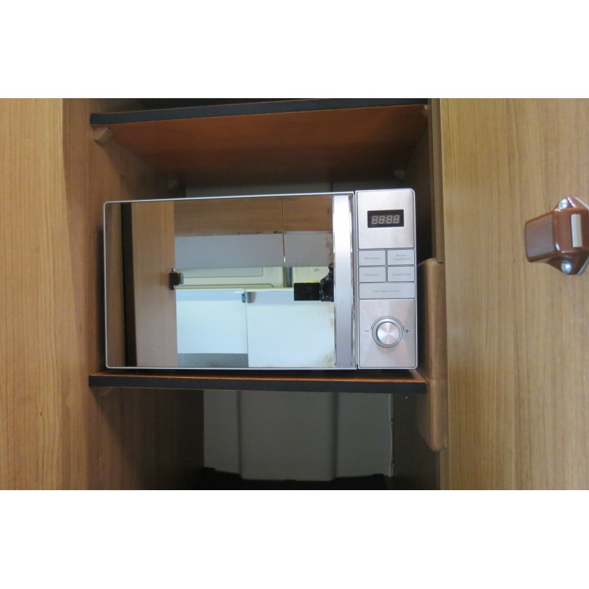 Autotrail V-Line 610 Sport - End Lounge