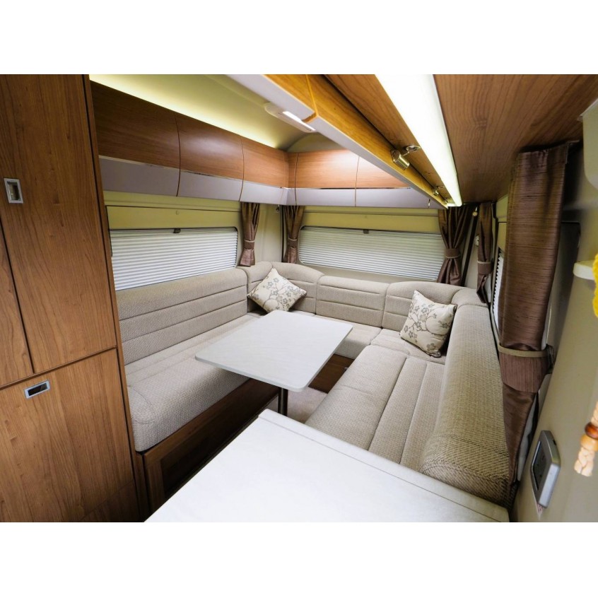Autotrail V-Line 610 Sport - End Lounge