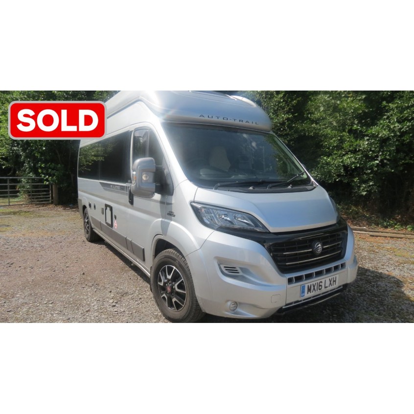 Autotrail V-Line 610 Sport - End Lounge
