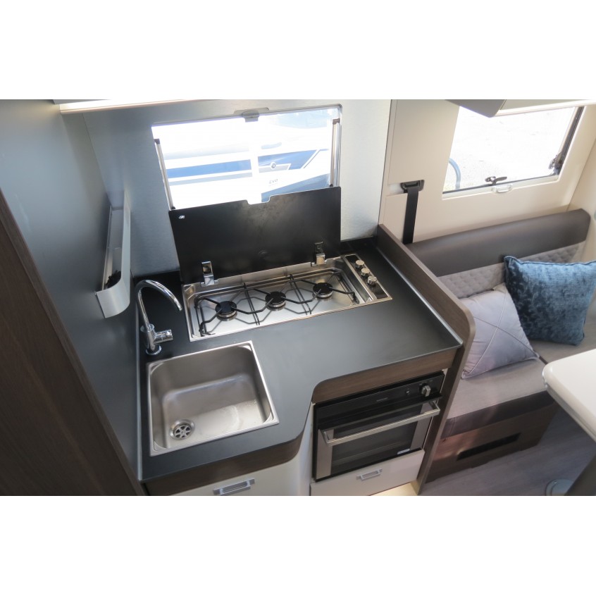 Adria Matrix Supreme 670 DL
