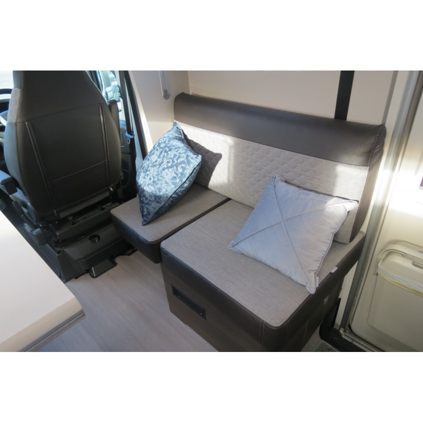 Adria Matrix Supreme 670 DL