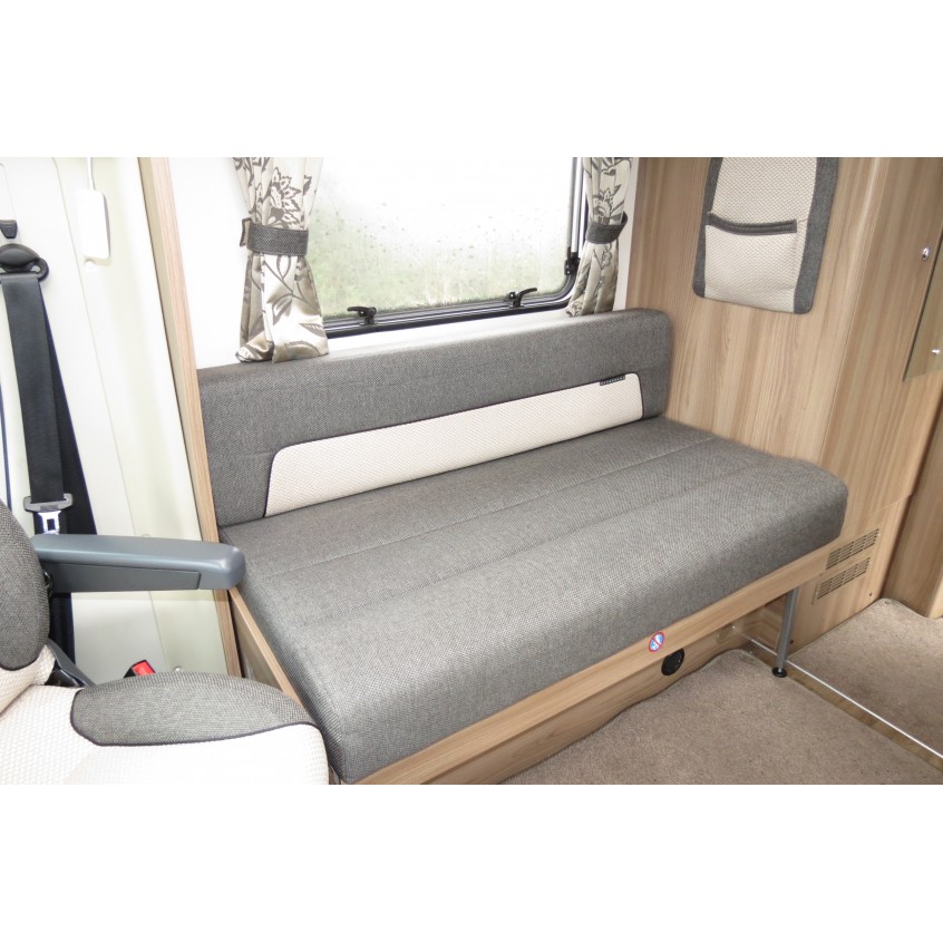 Bessacarr 412 - Lots of Extras Under 6m