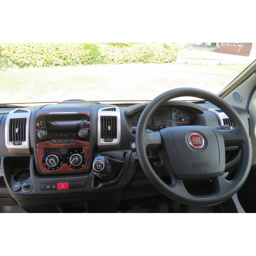 Bessacarr 412 - Lots of Extras Under 6m