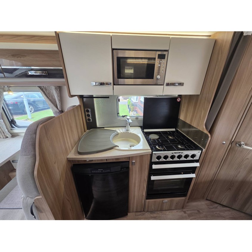 Swift Bessacarr E454