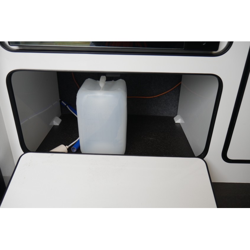 Volkswagen T30 LWB Camper Van - Electric Bed