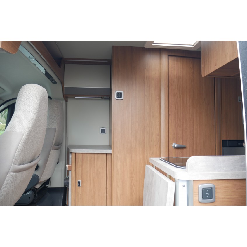 Autotrail V-Line 635 SE - AUTOMATIC