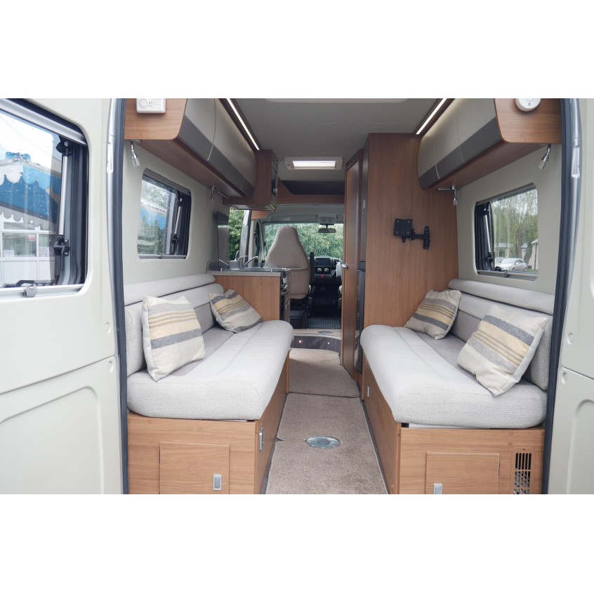 Autotrail V-Line 635 SE - AUTOMATIC