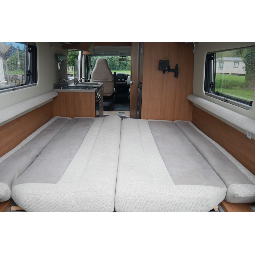 Autotrail V-Line 635 SE - AUTOMATIC