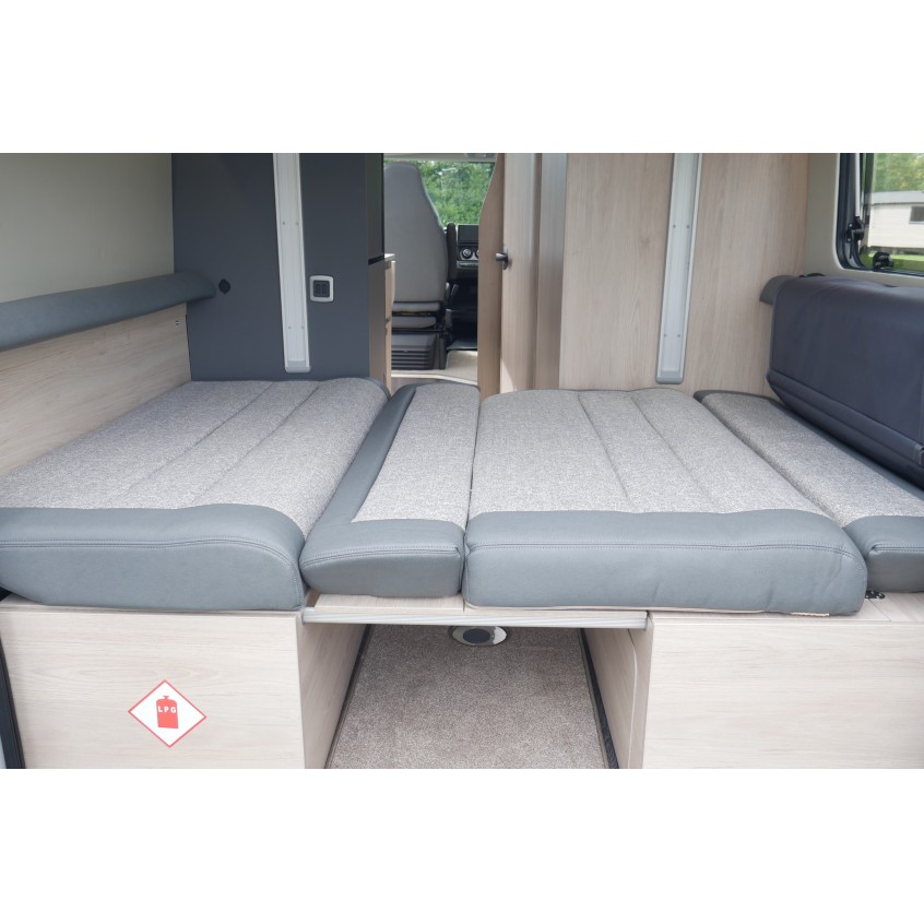 Autotrail Expedition 67 Flex