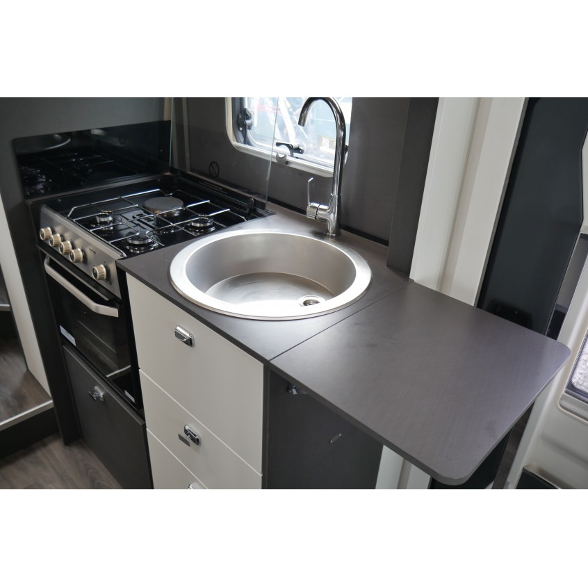 Swift Voyager 494