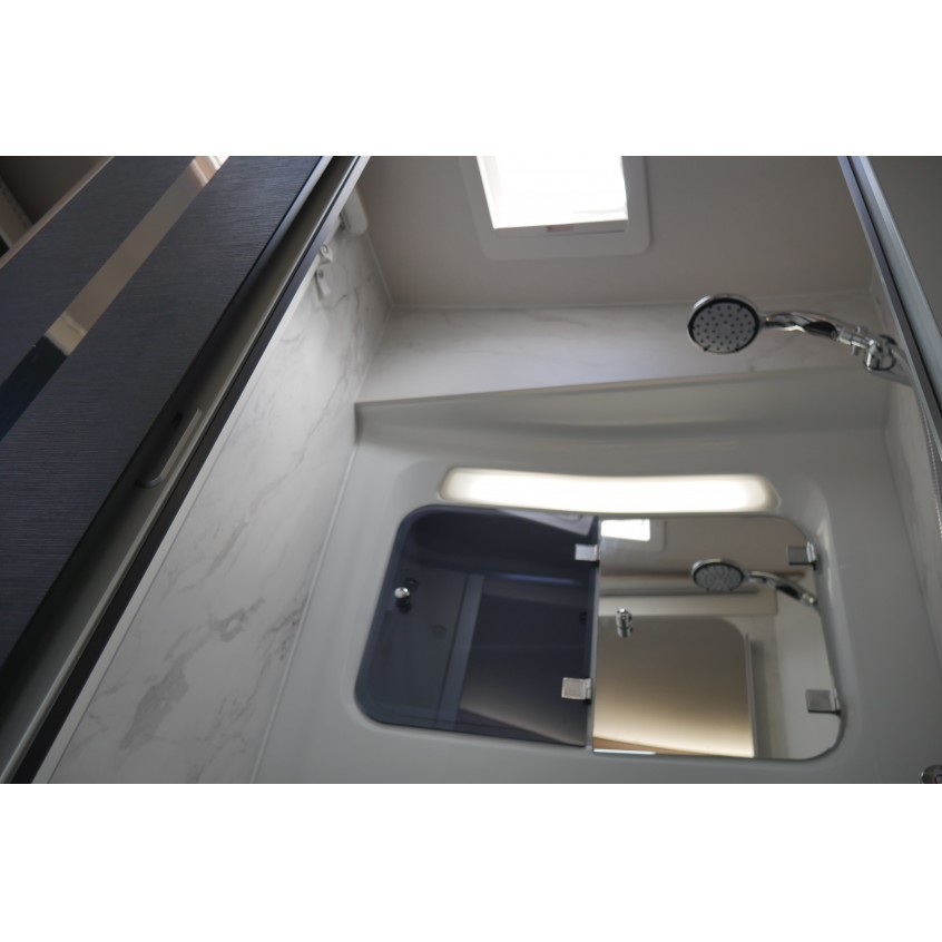 Swift Voyager 494