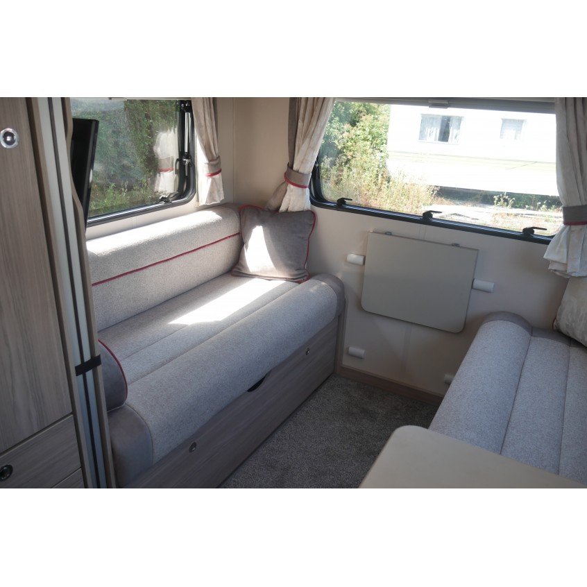 Elddis Majestic 196