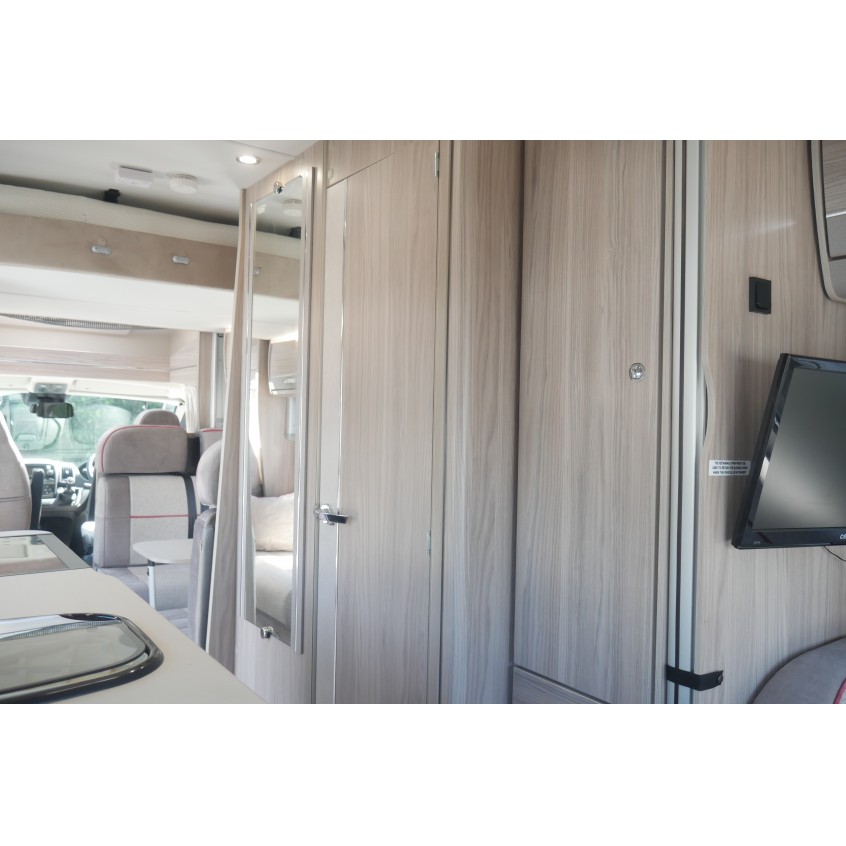 Elddis Majestic 196