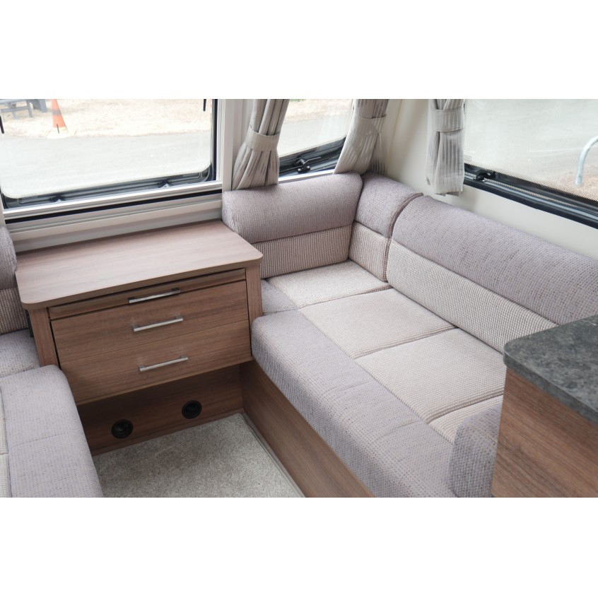 Bailey Phoenix 440 Caravan
