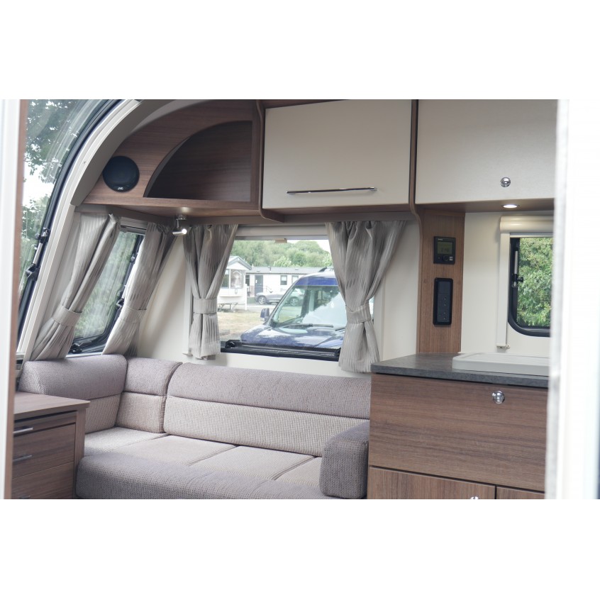 Bailey Phoenix 440 Caravan