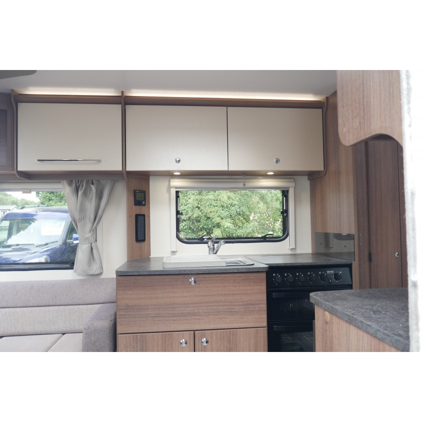 Bailey Phoenix 440 Caravan