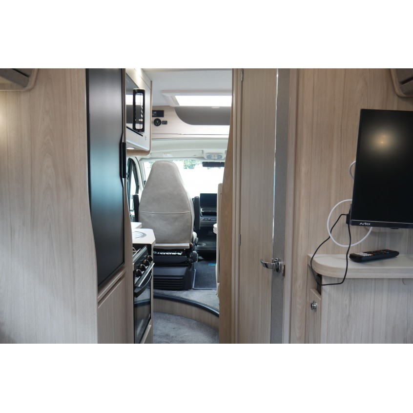 Elddis Signature CV40 - AUTOMATIC